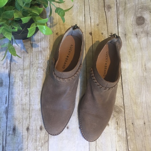 Lucky Brand 🍀 Leather Ankle Booties taupe zip 7.5 - Picture 2 of 13